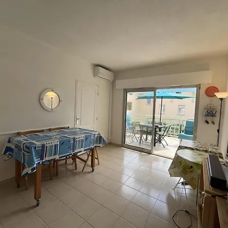 Appartement Port Quartier Latin 4, 100m Des Plages, *